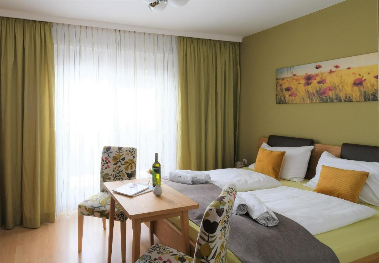 Winzerhof Lentsch Apartment จัวส์ ภายนอก รูปภาพ